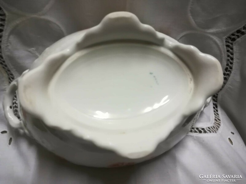 Porcelán kisebb méretű leveses tál