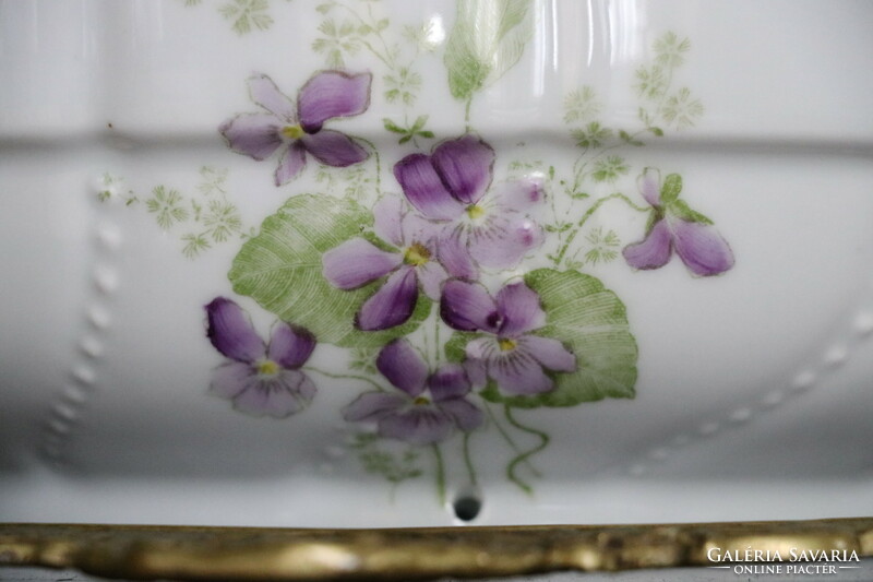 Violet cake plate, wall plate