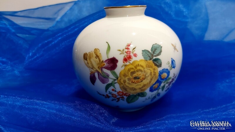 Német Stuttgart porcelán, gömb alakú váza.