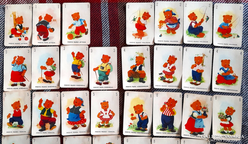 Retro children's card - funny teddy bears -