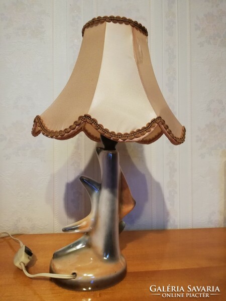 Asztai lámpa