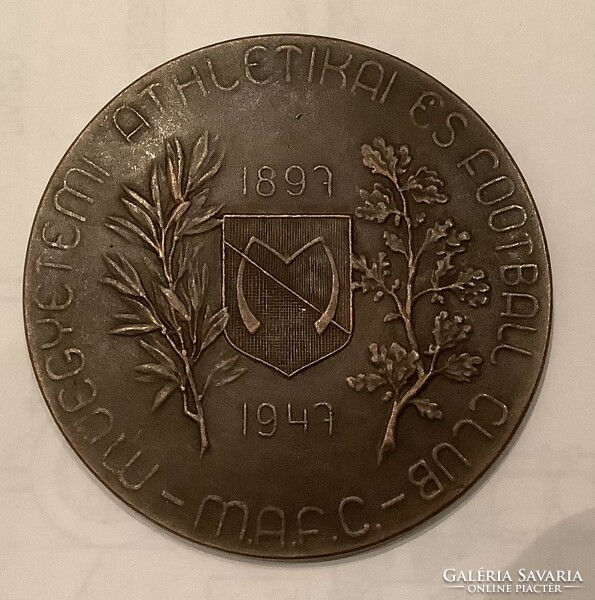 MAFC 50 éves -  1897-1947 - bronz emlékérem díszdobozban. Jelzett: Magdányi Antal