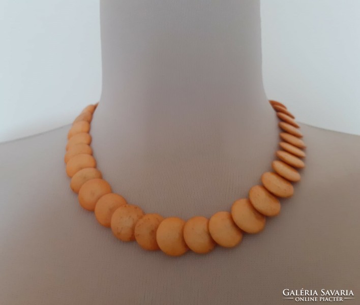 Bone necklace made of round plates