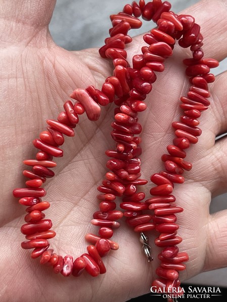 Real coral string of pearls, 40 cm long, very beautiful color.