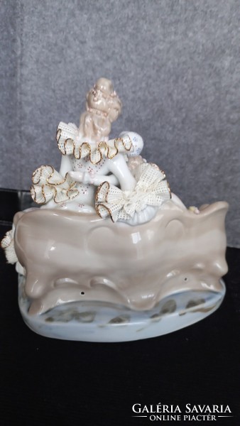 Vintage Apulum Lucru Manuál román figurális porcelán , kézzel készített, jelzett, számozott.