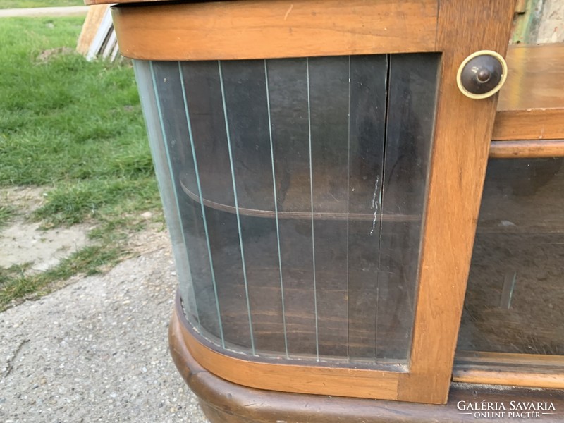 Mid-century retro small-style loading and unloading glass display case polished glass circa 1940