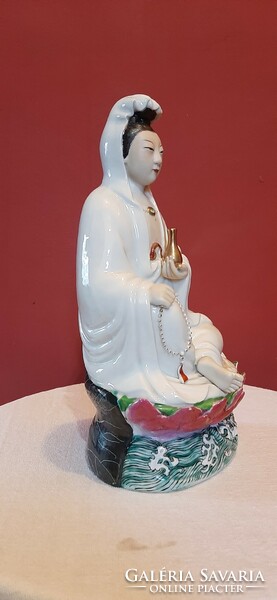 Kínai, eredeti porcelán szobor. 25 cm magas kínai istennő.