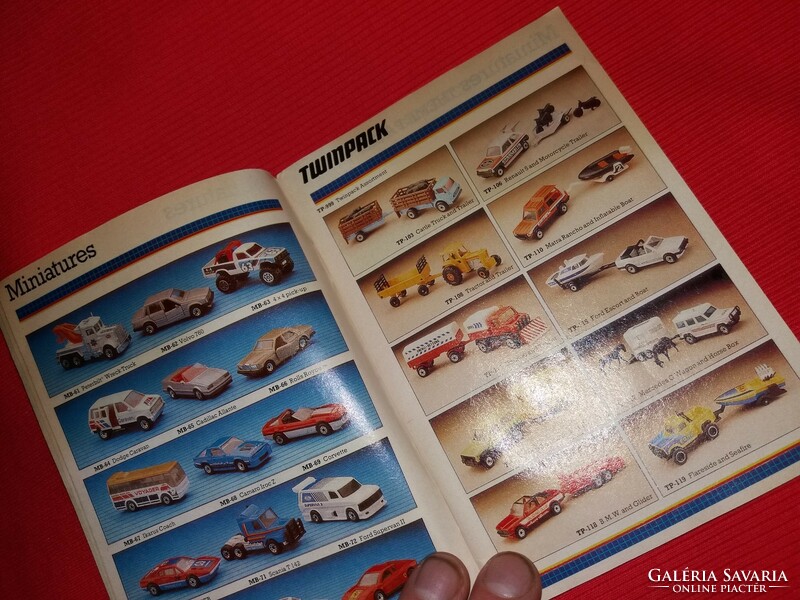 1988 a " kékdobozos " MATCHBOX időszak katalógusa állapot a képek szerint