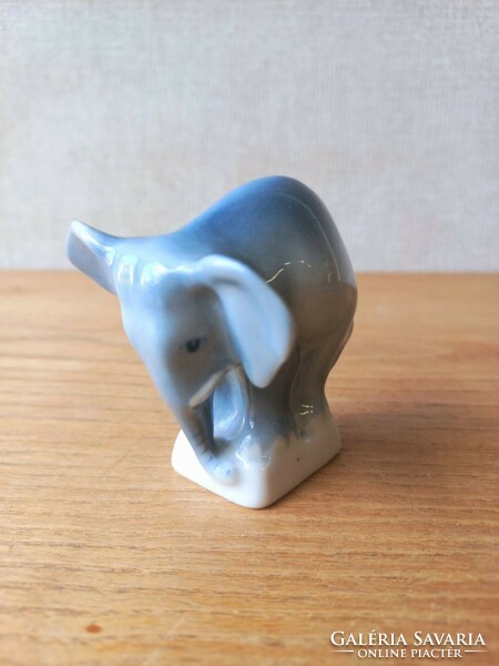 Retro Zsolnay Porcelàn. Elefánt