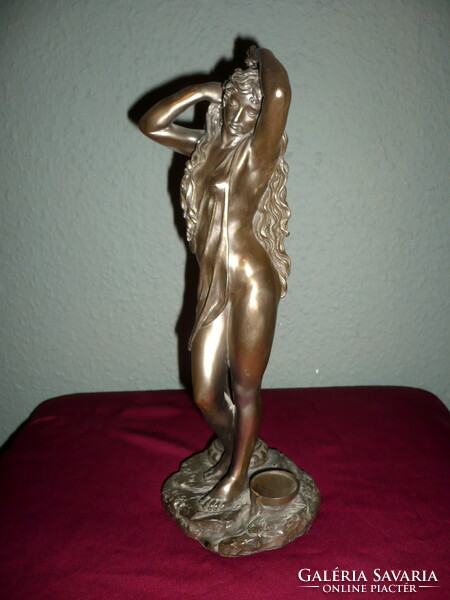 Női bronz szobor, 29 cm.-s ízléses fürdő(?) erotikus női alak, 1 Ft.-ról