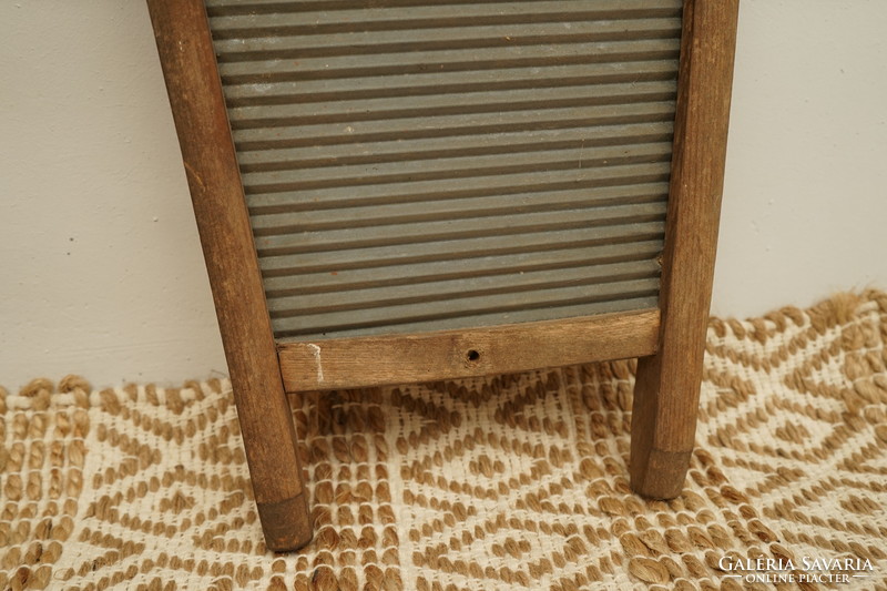 Old mangrove trees / farm house style / rustic / folk washboard / retro old washboard