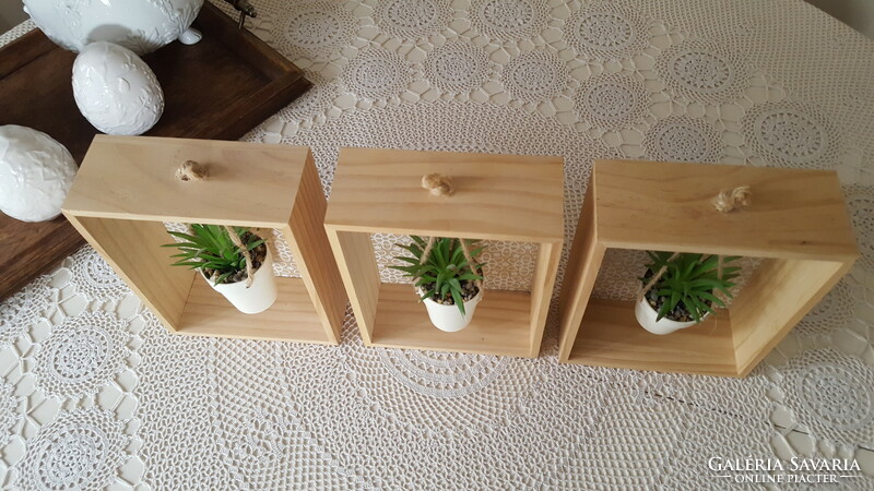 3 pcs. Decorative wooden box, with hanging artificial succulents