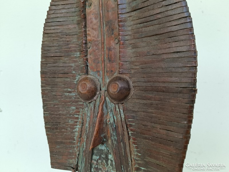 Antique African Mahongwe Kota ethnic group red copper wooden fetish mask sculpture grain 547 8539