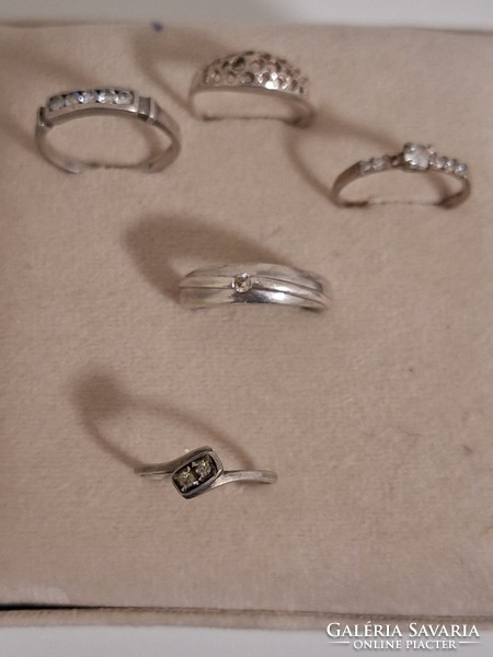 5db ezüst gyűrű  nagyon finom egyszerűen kidolgozott ékszerek !