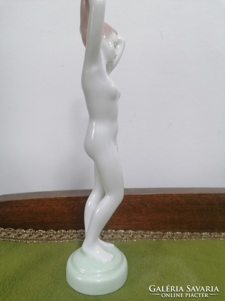 Aquincum porcelain female nude sculpture combing her hair