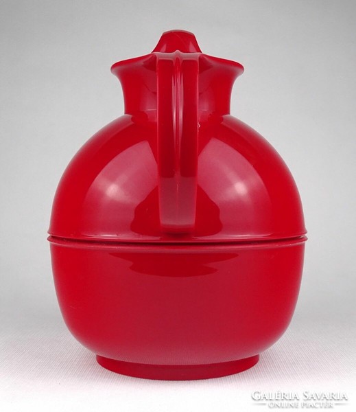 1Q900 vintage red shaped plastic bmf thermos 1.3L