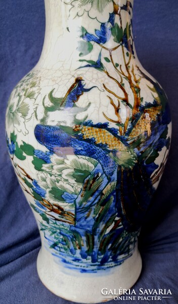 Dt/393 – hand-painted large oriental vase, presumably made in Jingdezhen