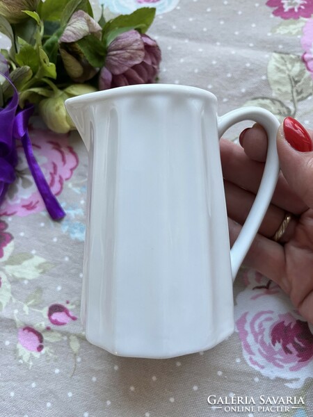 Beautiful, ribbed white small spout, cream jug