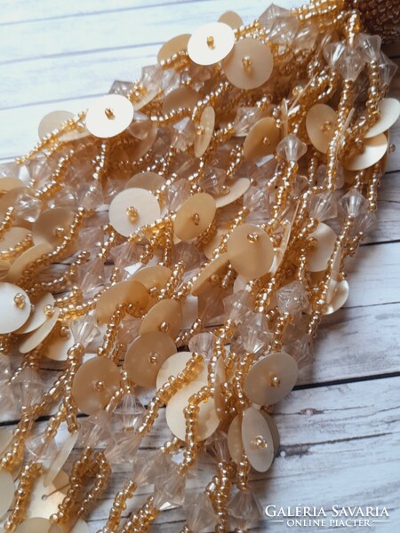 Bizsu necklace, with pearls