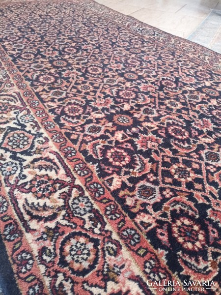 Beautiful large running mat 310*77 cm