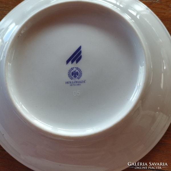 Malèv porcelain teacup base