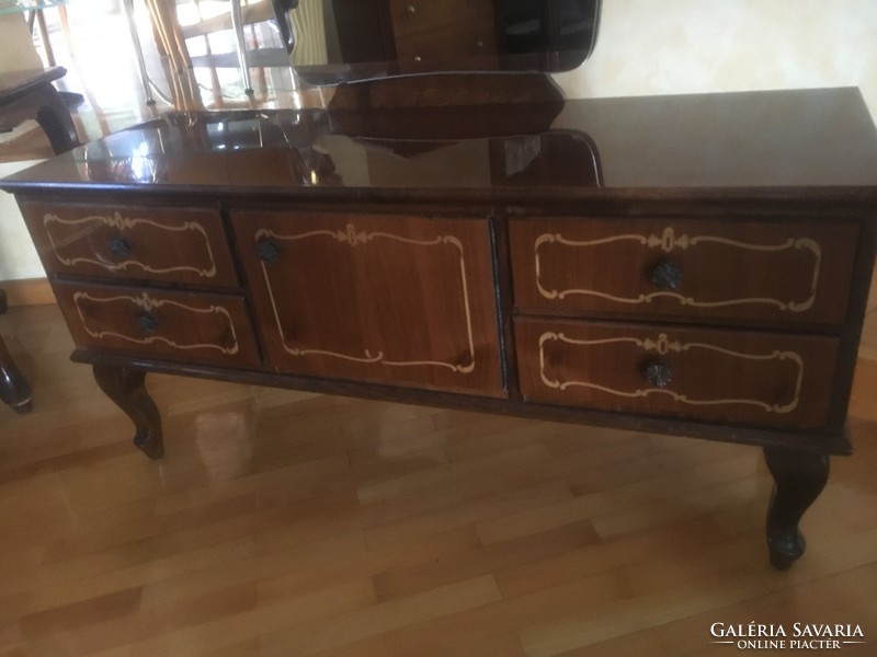 Dressing table