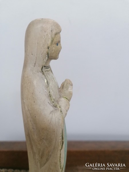 Szűz Mária gipsz szobor