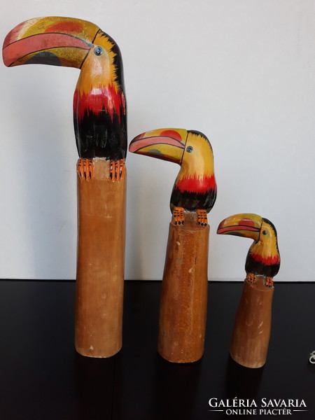 3 Carved and painted wooden bird toucan statues, great decoration