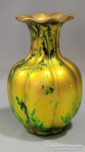 Old zsolnay eosin vase