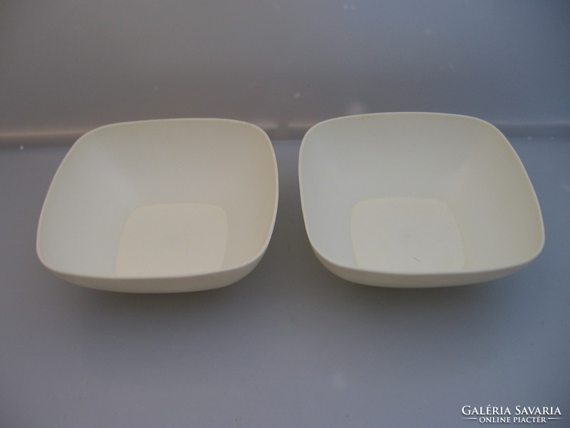 Pair of retro plastic salad and compote bowls