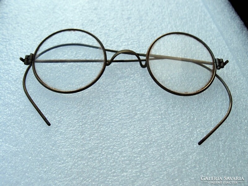 Régi szemüveg