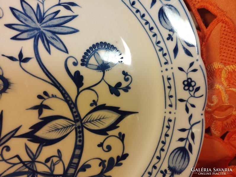 Hagymamintás német porcelán nagy lapos tányér, 2 db