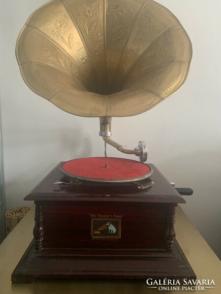 Mechanical funnel gramophone