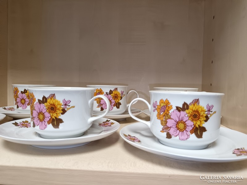 Lowland dahlia patterned cups with bottoms