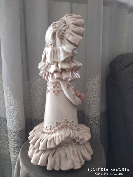 New Pál György ceramic bride statue