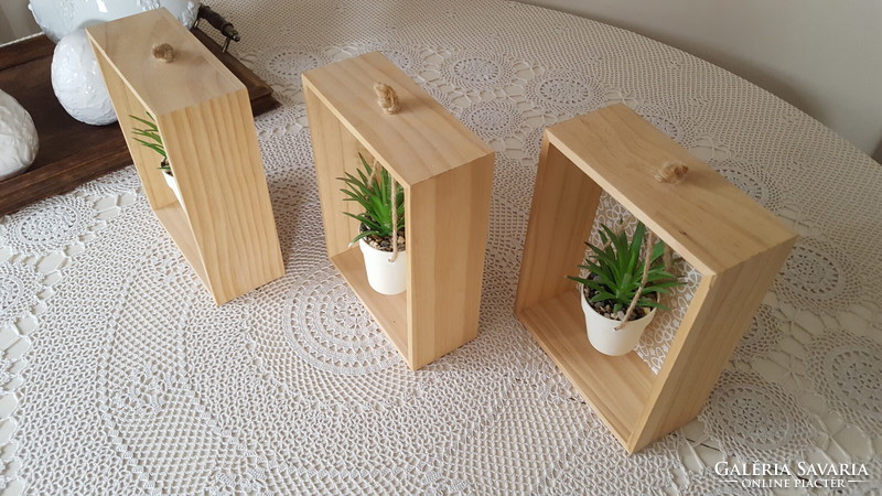 3 pcs. Decorative wooden box, with hanging artificial succulents