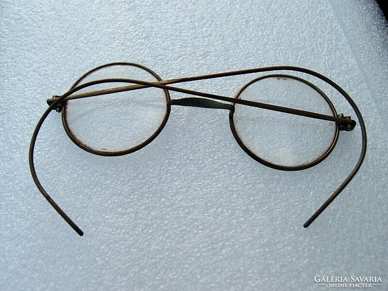 Régi szemüveg
