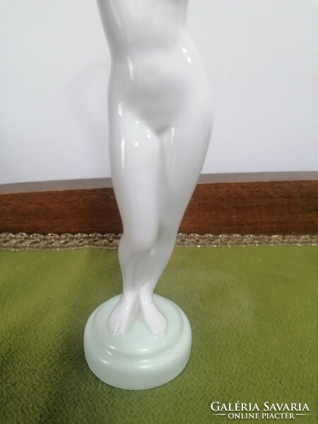 Aquincum porcelain female nude sculpture combing her hair