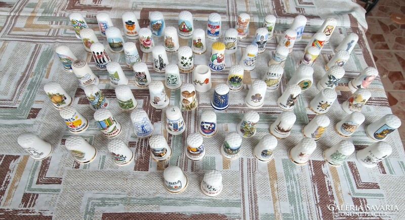 Mixed or English porcelain thimble marked unmarked