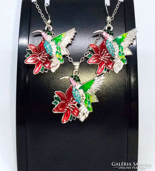 Red hibiscus and hummingbird necklace-earring set 104