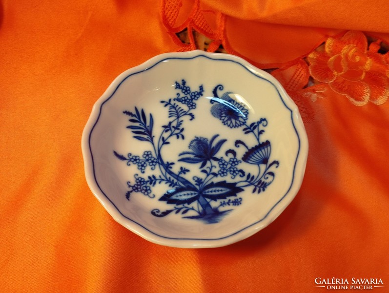 Beautiful German onion pattern porcelain compote bowl