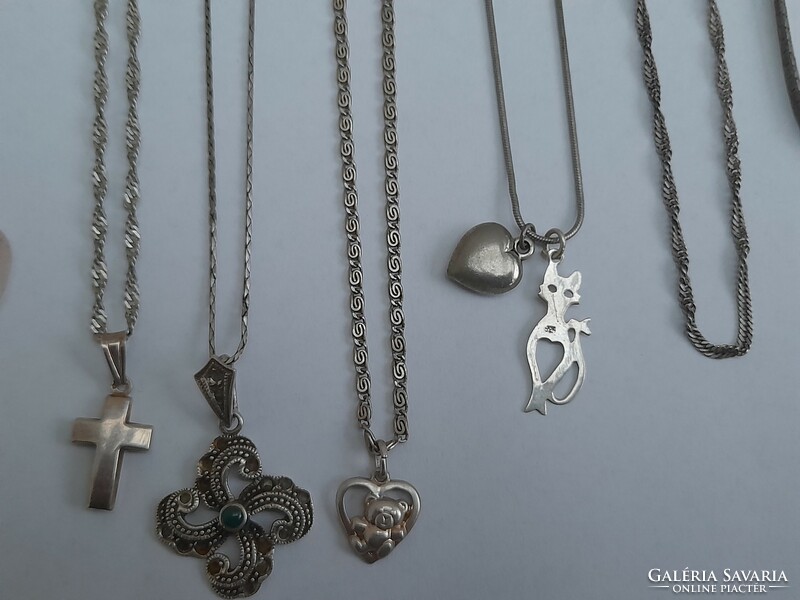 HUF 1, 7 silver chains and pendants together