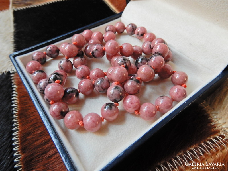 Old rhodonite mineral bead string, without clasp