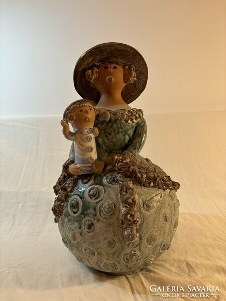 Little pink Ilona child with mother ceramic