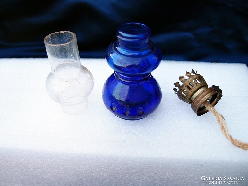 Mini kerosene lamp