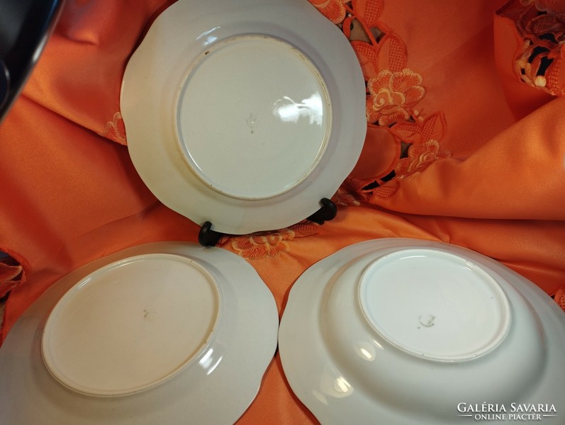 Antik Zsolnay tányérok pótlásra