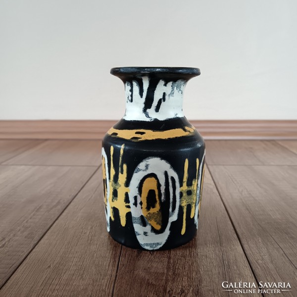 Ceramic vase of Gorka Lívia