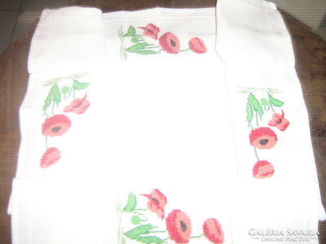 Beautiful small cross-embroidered poppy pattern tablecloth