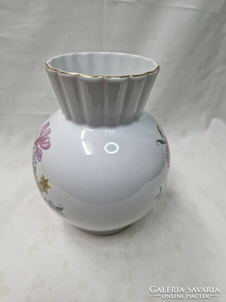 Zsolnay hand-painted flower pattern collared spherical porcelain vase in perfect condition, 18 cm.