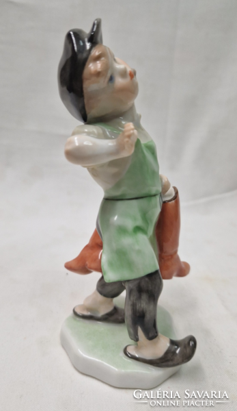 Hand-painted porcelain figure of Herend, shoemaker, cobbler's apprentice or cobbler, in perfect condition